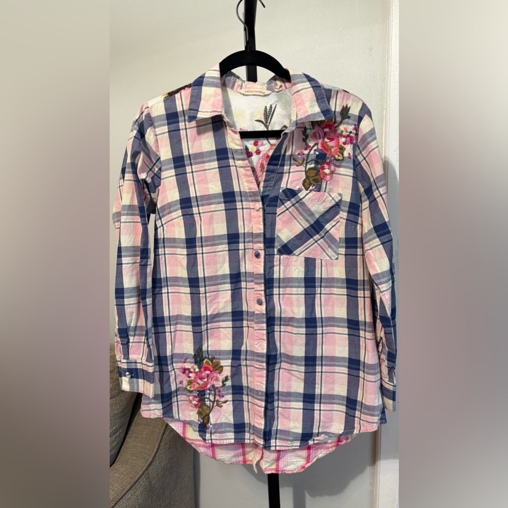 Pink and‎ Blue Plaid Embroidered Soft Surroundings Shirt XS 100% Cotton